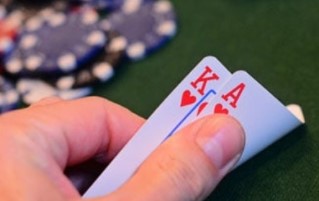 10 Practical Tips to Help You Quickly Improve Your Poker Skills